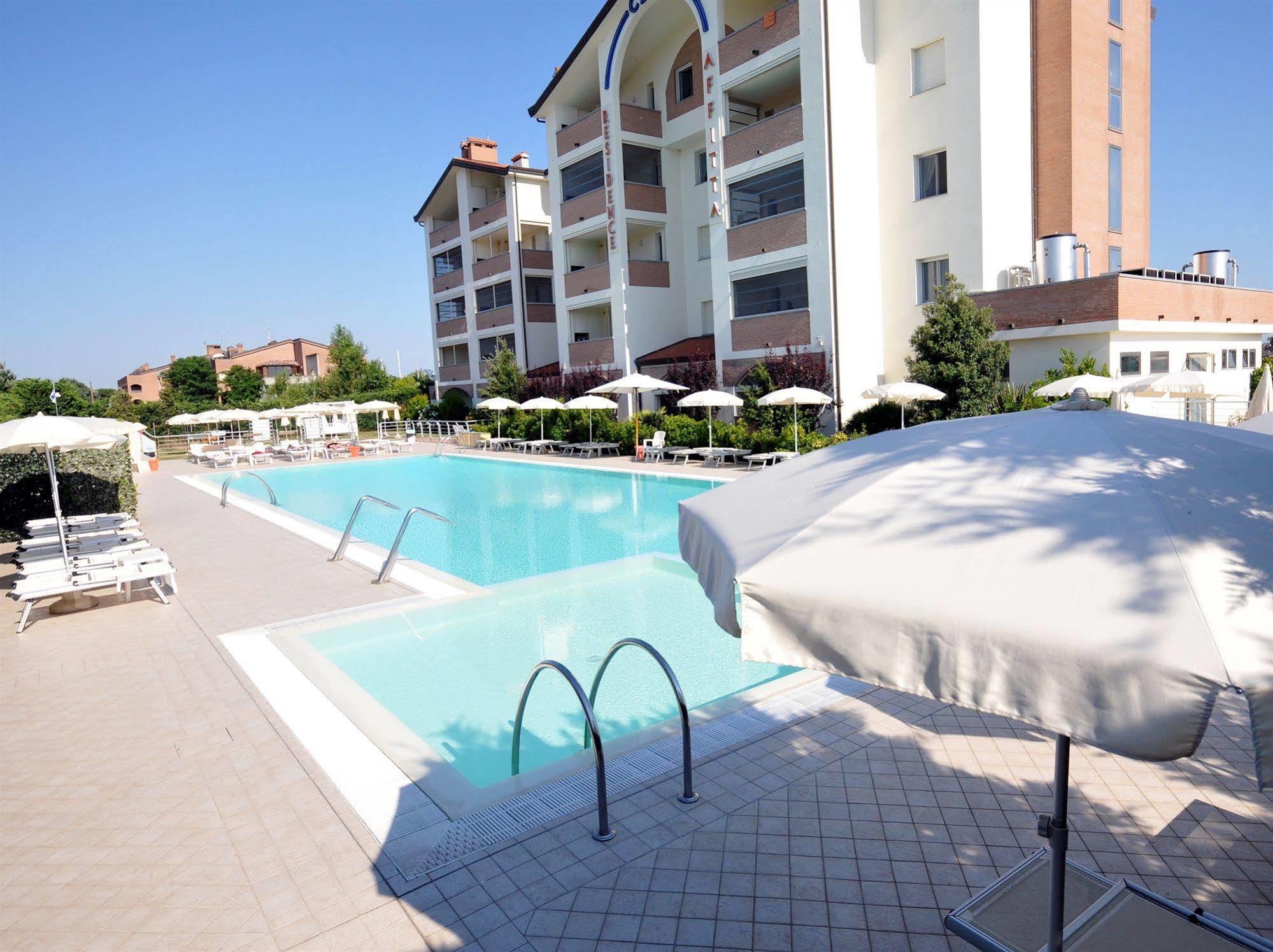 Residence Cleo Лидо-дельи-Эстенси Экстерьер фото